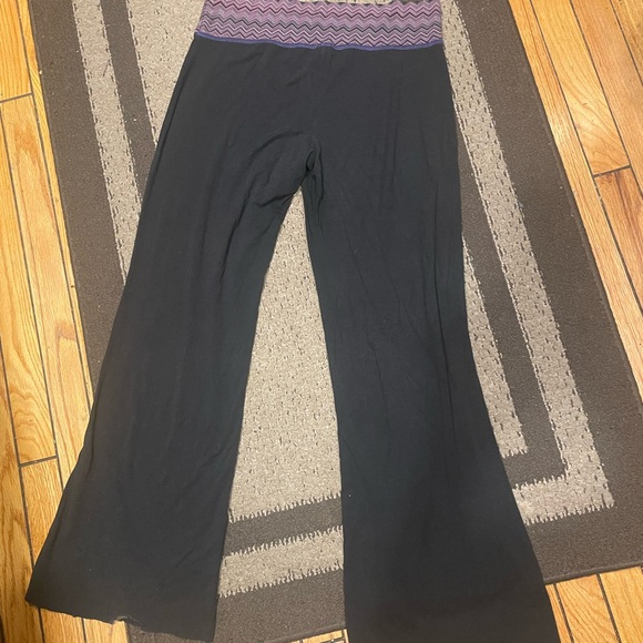 ORIGINAL GREEN APPLE YOGA PANTS FROM EARLY 2000’S - Picture 4 of 6